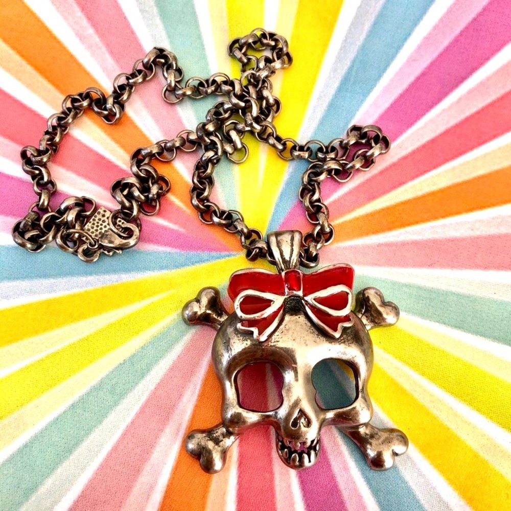 Kitty Cat Skull with red bow necklace NWT